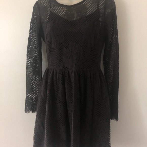 Black Lace Dress - Picture 4 of 5